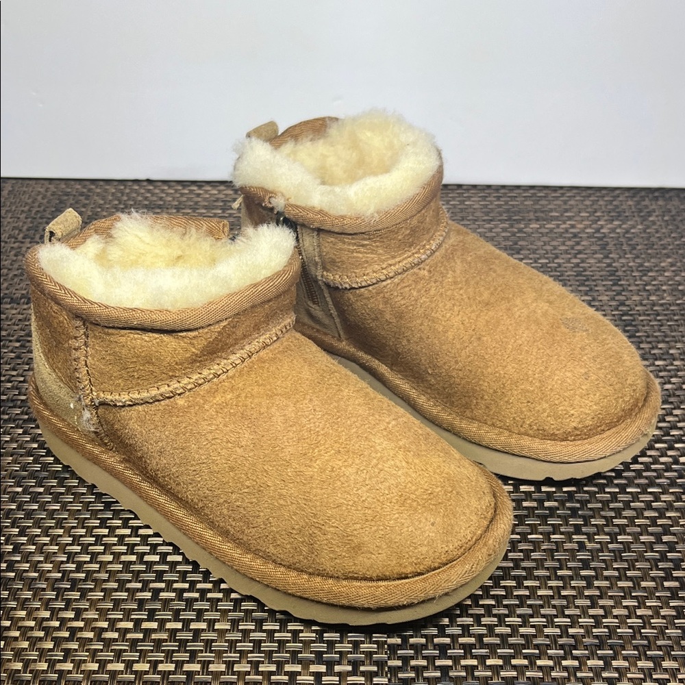 ❄️❄️ UGG Boots ❄️❄️